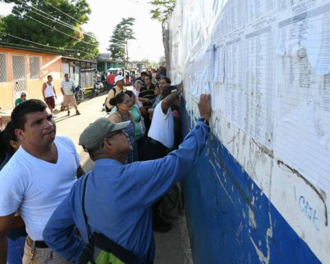 elecciones municipales, Dictadura confiscó votos alcaldías opositoras
