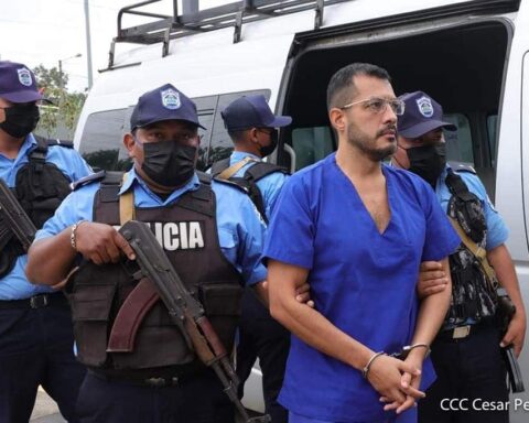 Dictatorship shows images of Félix Maradiaga after 389 days in jail and isolation