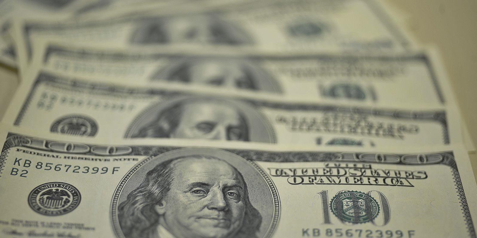 Dollar drops to R$ 5.40, but has the biggest weekly increase in a month