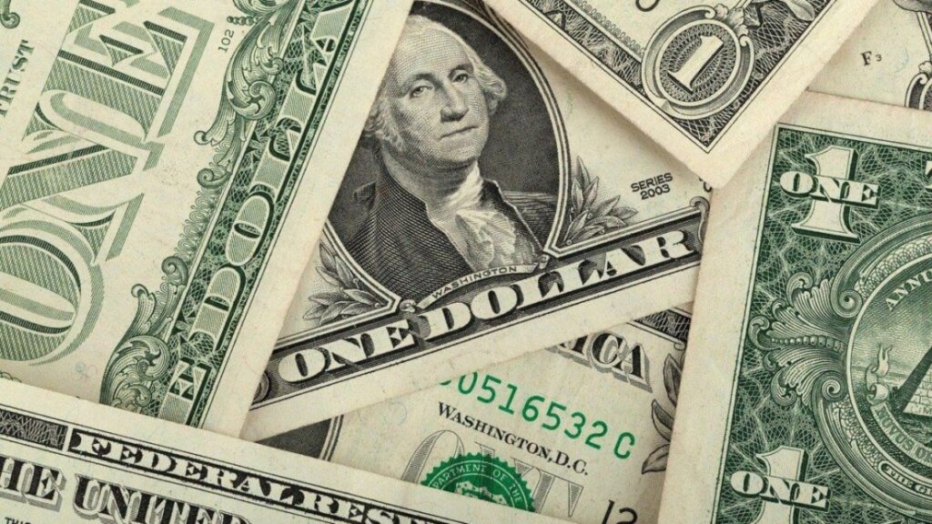 Dollar today: how much is the foreign currency trading for this Sunday, July 3