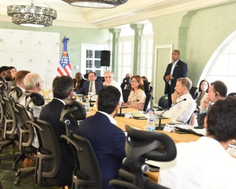 Gobierno dominicano sostiene reunión de trabajo con congresistas EEUU