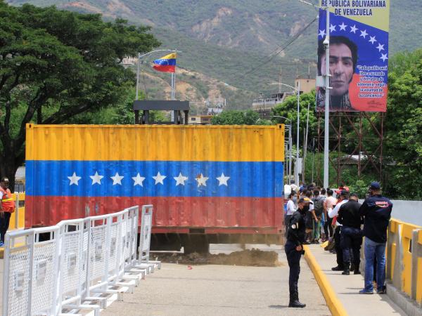 Entrepreneurs prepare to reopen the border with Venezuela