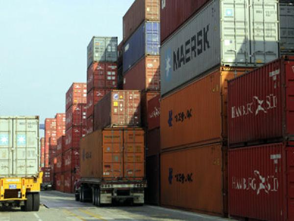 Exports from free zones grew 33% in May