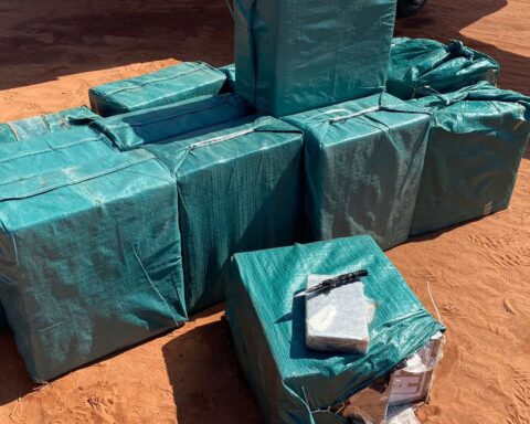 FAB intercepts plane with 500 kilos of cocaine