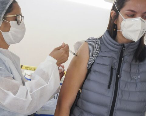 Federal District seeks residents who have incomplete vaccination cycle