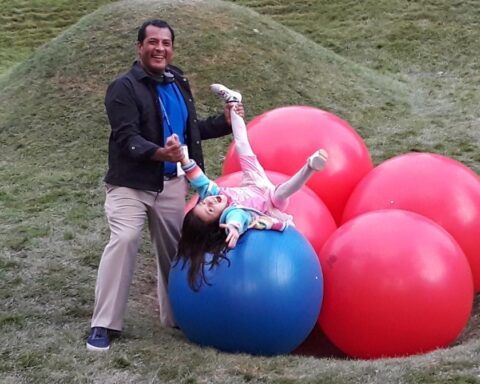 Félix Maradiaga's daughter turns nine with her father in prison