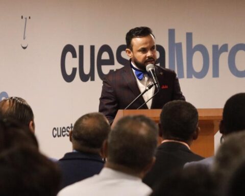 Williams Medrano es Coach de Vida y Finanzas, teólogo, abogado, MA Finanzas, PHD en dirección financiera y riesgos bancarios.