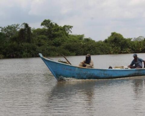 Government receives offer to carry out the Canal del Dique project