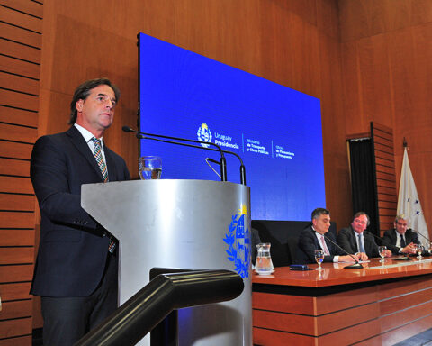 Government will invest 905 million dollars in road works during 2022