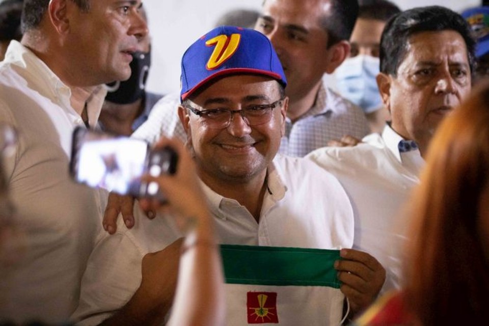 Governor Garrido denounced the seizure of 11 companies by the Chavista regime