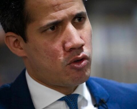 Guaidó blames Maduro for the death of Venezuelans in Darien