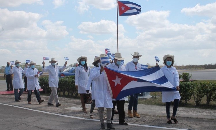 médicos, hondureños, cubanos