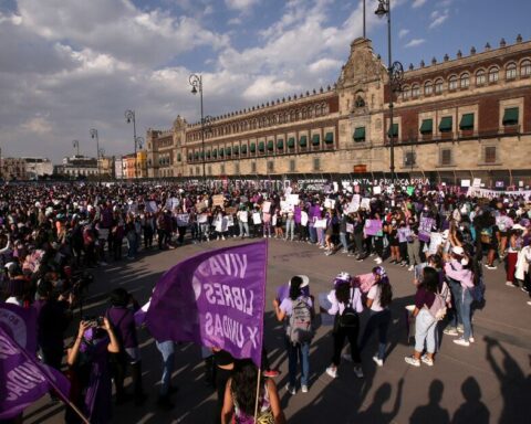 In AMLO's government, more than 13,000 women have been murdered