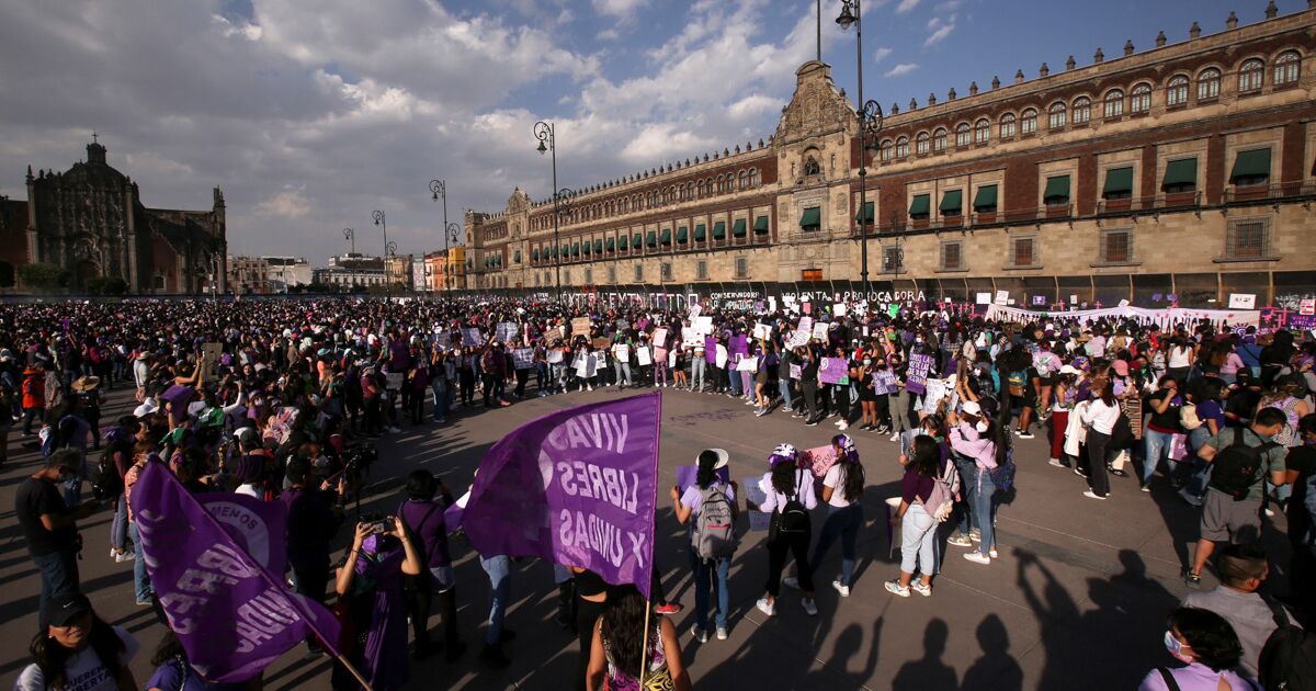 In AMLO's government, more than 13,000 women have been murdered