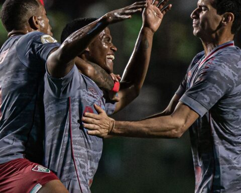 In a game of turns, Flu beats Goiás and continues in the fight for the Brazilian