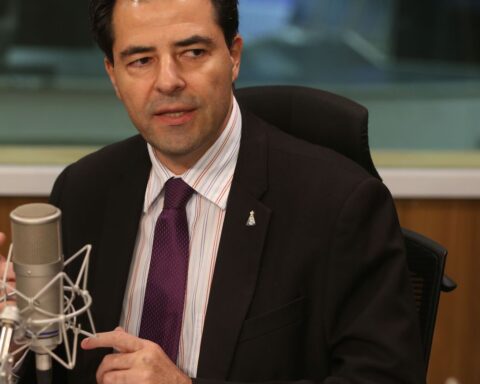 In addition to fuel and energy, cell phone bill will also have a discount