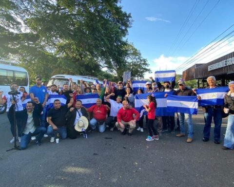 International caravan heads to the Nicaraguan border.  Will try to enter the country