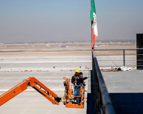 Investment in public infrastructure in Mexico advances slowly