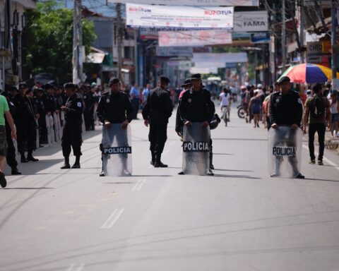 amenazas allanamientos cierre de oenegés, huelga de hambre, Allanan casas de víctimas de represión