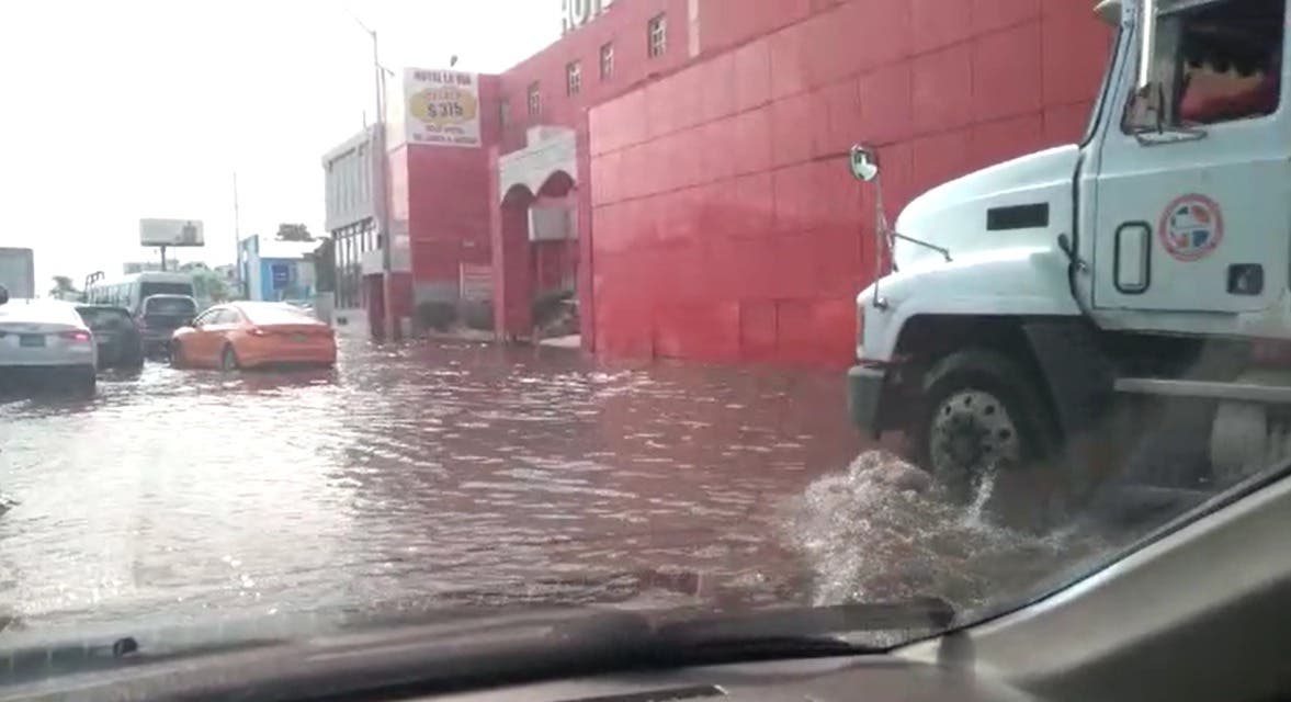 “Laguna” en las Américas dificulta tránsito