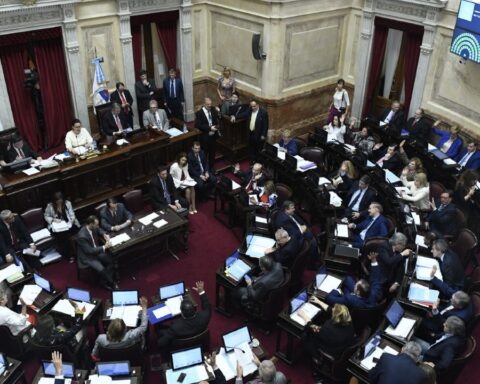 Law of Comprehensive Response to HIV: what are the keys of the project approved by the Senate