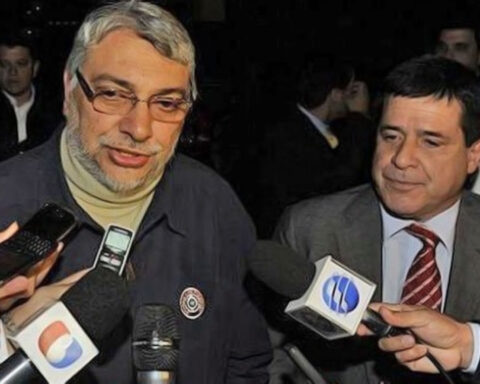 Lugo: "Cartes hits the political class hard"