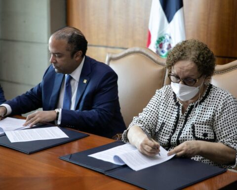 Empleados del MP podrán acceder a préstamos preferenciales para viviendas y vehículos