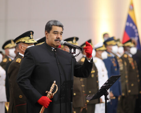 Maduro: Venezuela has someone to defend it with the FANB