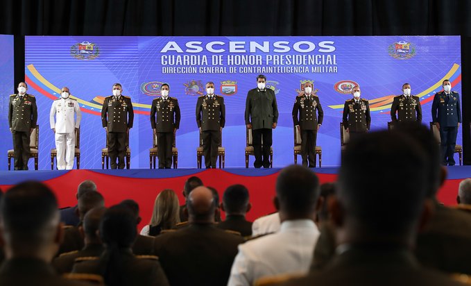 Maduro led the act of promotion of the Guard of Honor and Counterintelligence