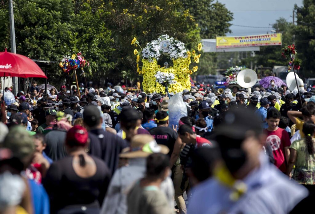 Managuas recover tradition of the “Roza del camino” after two years of pandemic