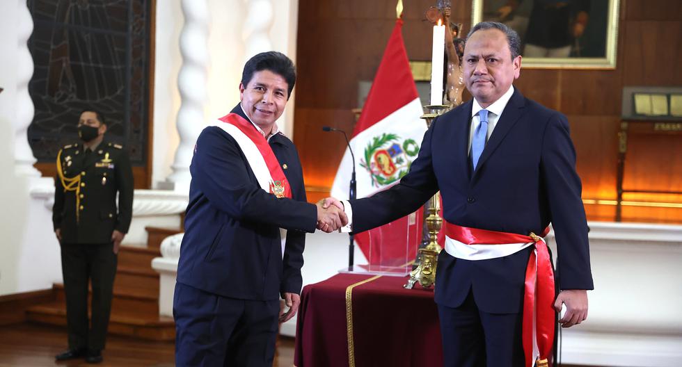 Mariano González signed a letter of resignation in advance, before being sworn in as Minister of the Interior