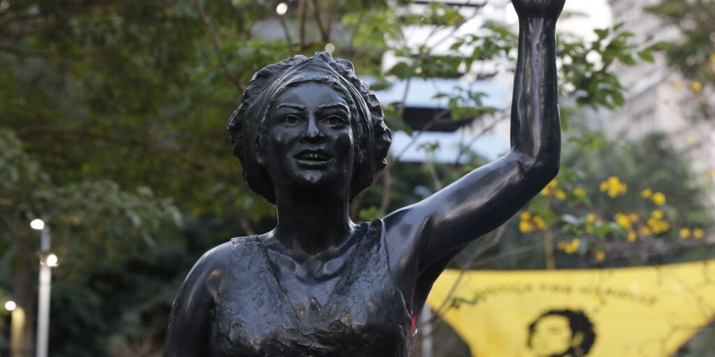 Marielle Franco wins statue in downtown Rio de Janeiro