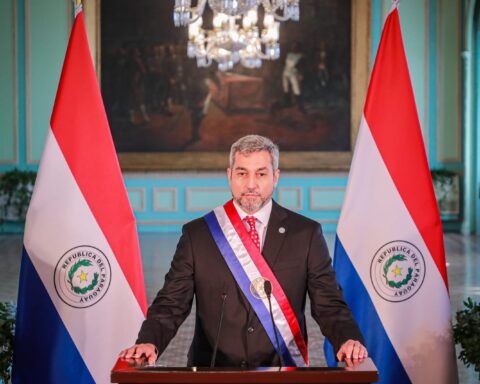 Marito raises his head almost in the final stretch