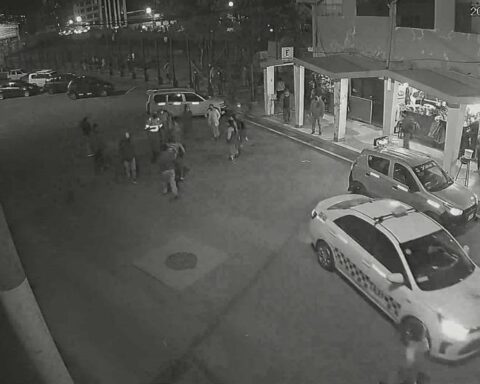 Married couple 'pepeaba' travelers in Cusco (VIDEO)