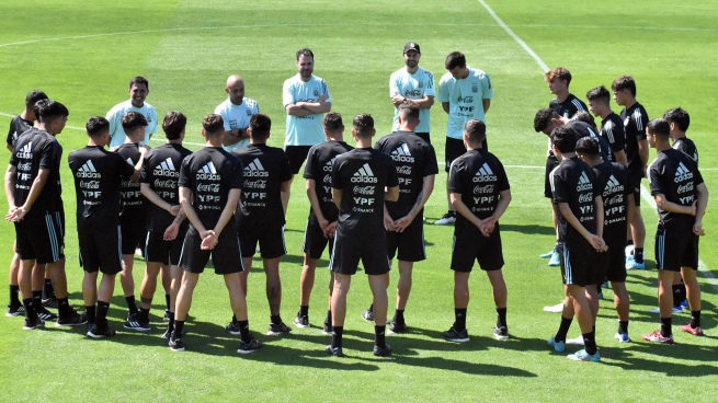 Mascherano gave the list of 22 summoned for the L'Alcudia tournament