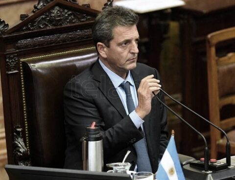 Massa affirmed that he did not receive any offer and rejected "rumors and versions"