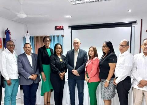 Minister of Economy meets with governors