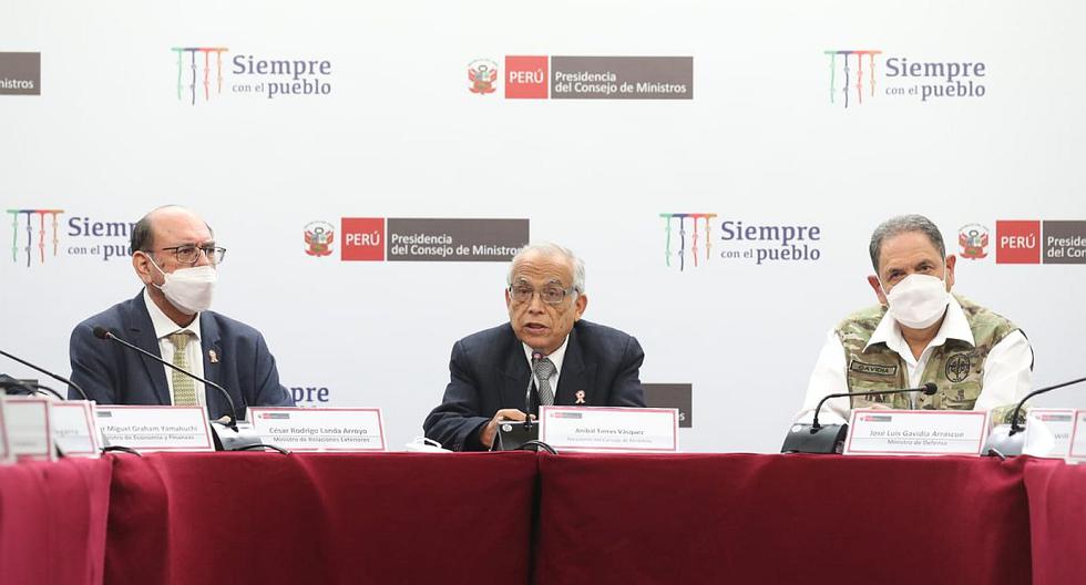 Ministers Aníbal Torres and Willy Huerta attend today the Audit Commission summons