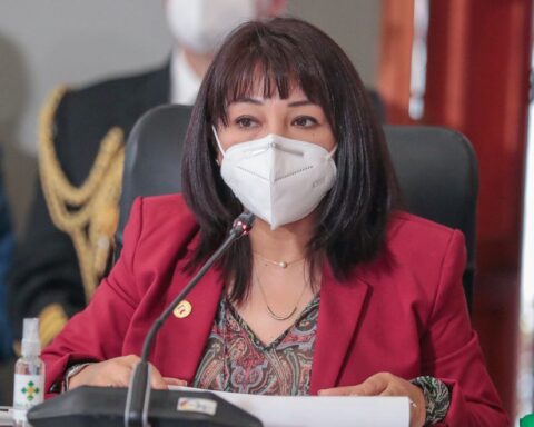 Mirtha Vásquez on Aníbal Torres: In her eagerness to value communal justice, she cannot underestimate the Armed Forces.  AA.