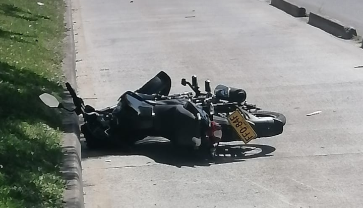 Mobility in Bogotá: traffic jam due to the death of a motorcyclist on Av. Ciudad de Cali with Calle 13