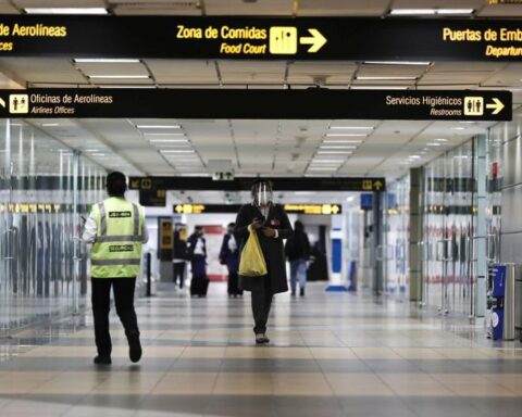 National Holidays: Aeronautical authorities guarantee fuel supply for flights during these dates