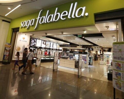 National Holidays: Saga Falabella auctioned off televisions, washing machines and cell phones for less than S/ 1 on July 28