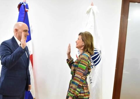 New economy minister guarantees National Census