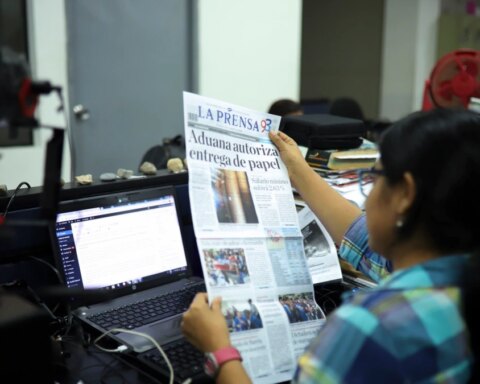 Nicaragua: The newspaper La Prensa reports that its staff is going into exile