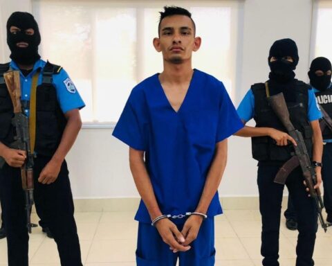 Nicaraguan Police presents Caleb Rocha, accused of the femicide of the young Karen Blandón