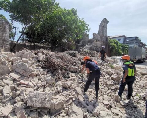 One deceased and damage to historic buildings after 7.1 earthquake in the Philippines