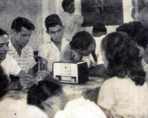 One hundred years of radio in Brazil: educational character marks the history of radio
