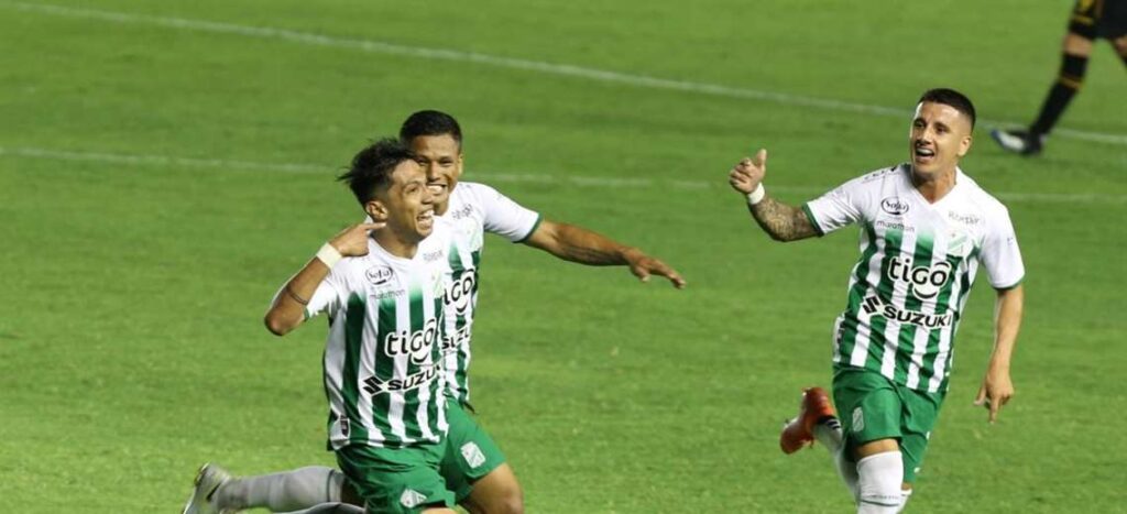 Oriente Petrolero thrashed The Strongest (3-0) in his debut in the Clausura tournament