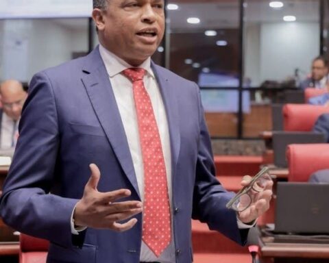 Aris Yván Lorenzo senator of the PLD for Elías Piña