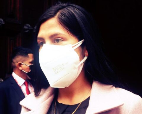 Pedro Castillo: Yenifer Paredes is in the country and has not escaped, says her lawyer